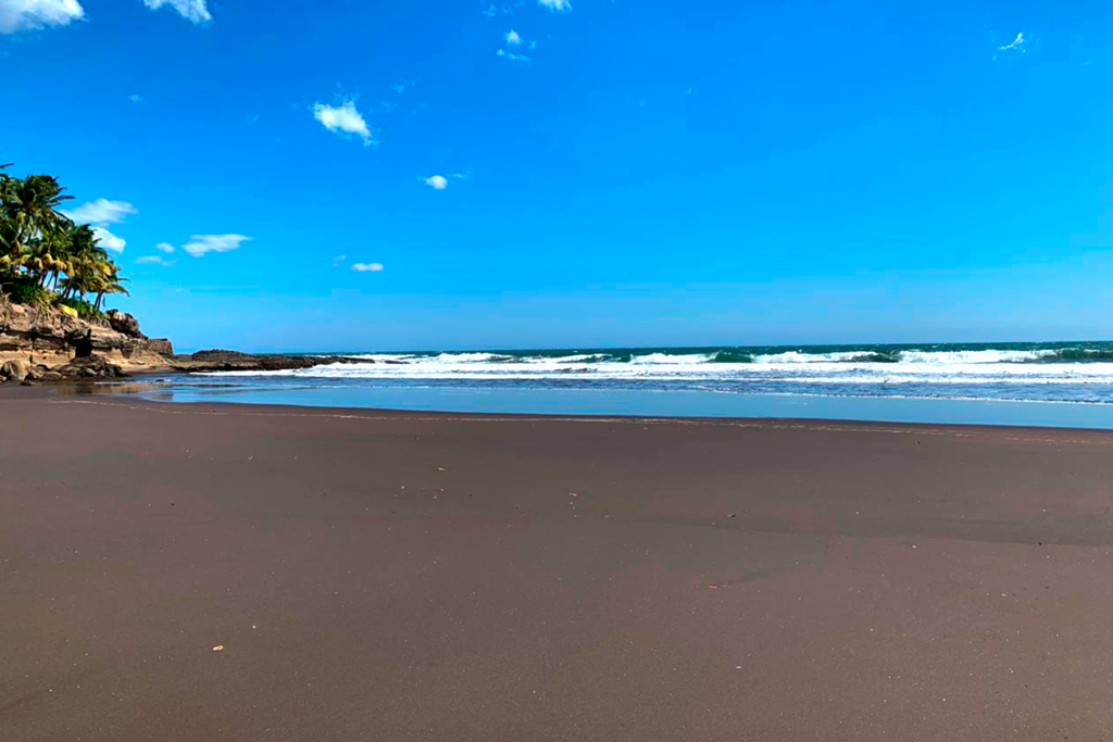 Itinerario de fin de semana en Surf City: olas, miradores y relax